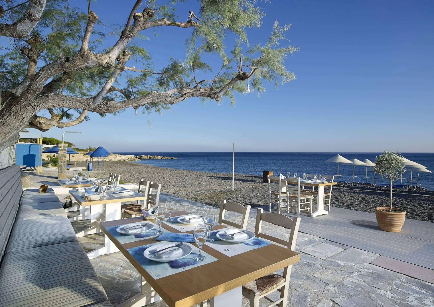 Coriva Beach Hotel & Bungalows