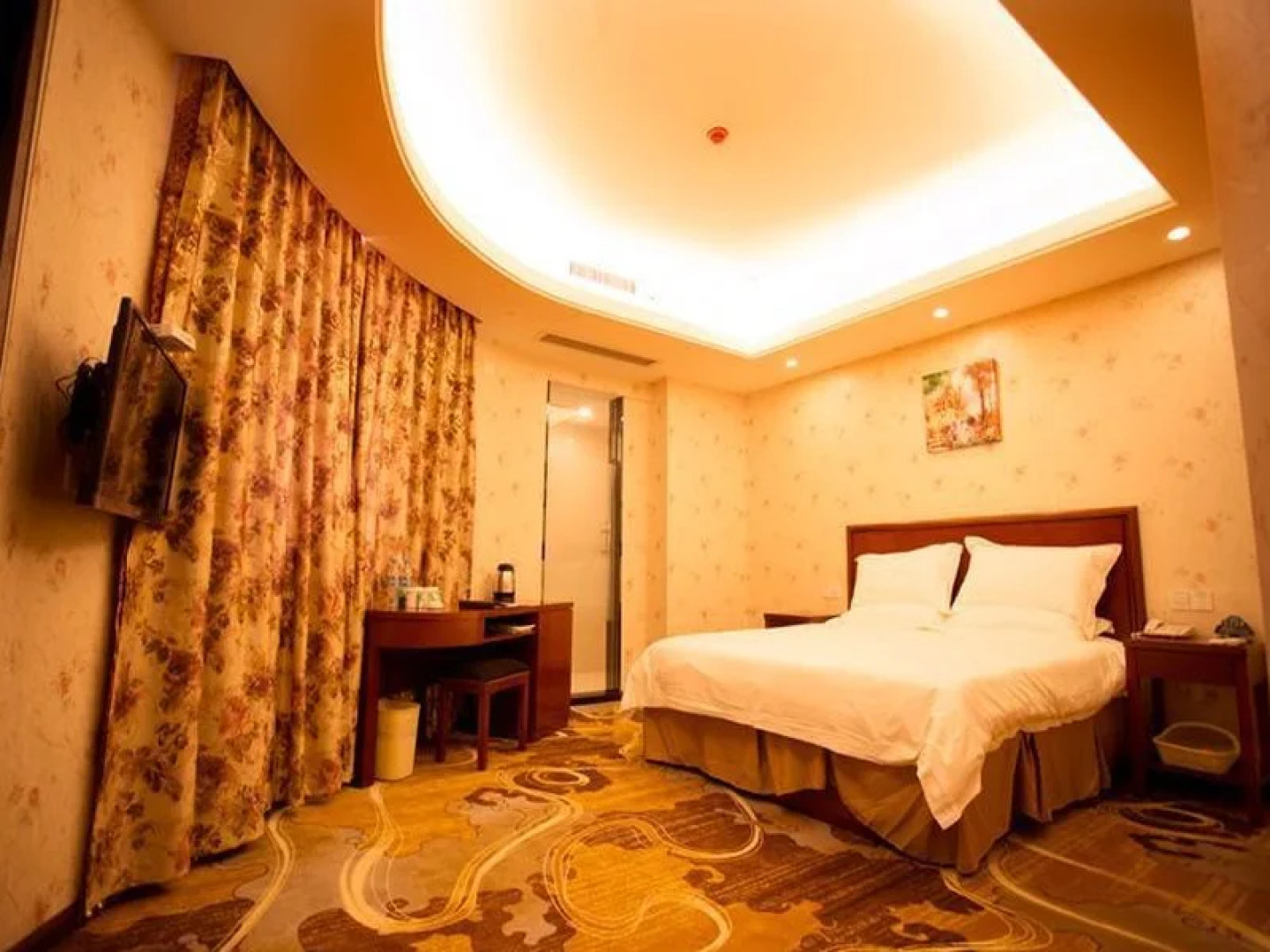 GreenTree Inn HeNan XinXiang LaoDong S Street ZangYing Bridge Business Hotel