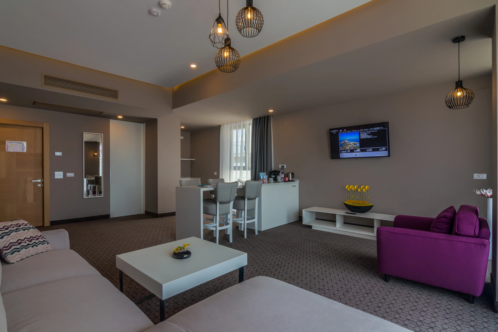 Nyota Hotel & Conference Center