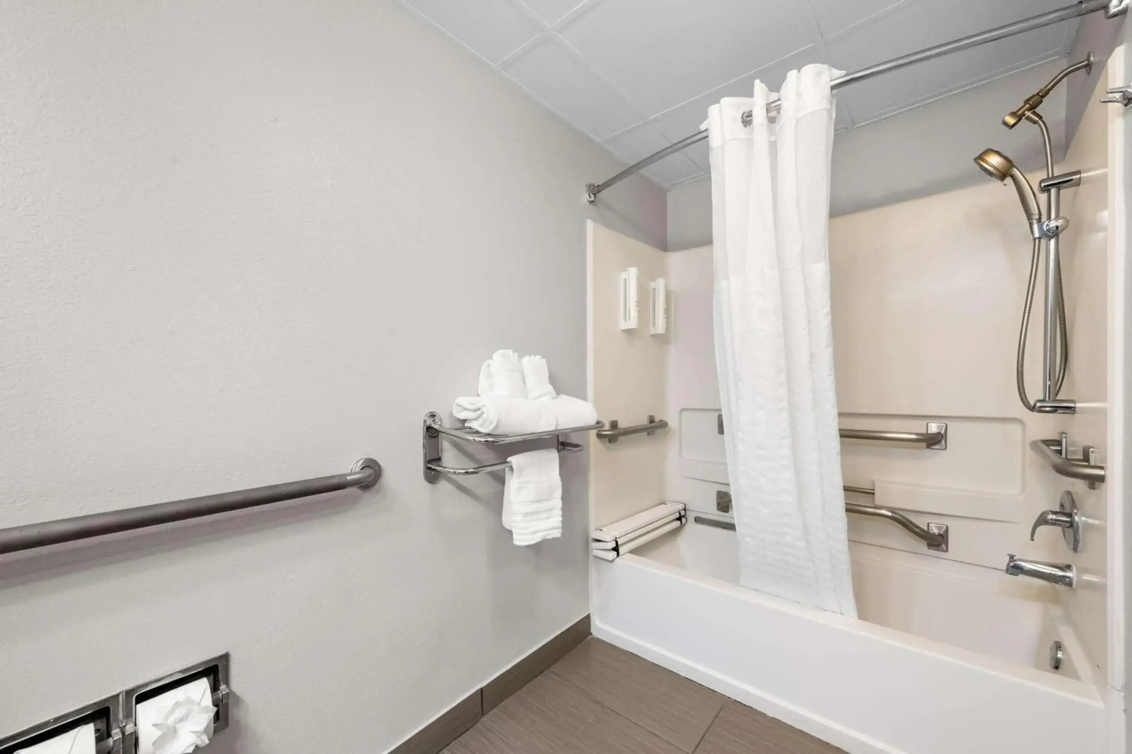 Clarion Pointe Apex – Holly Springs