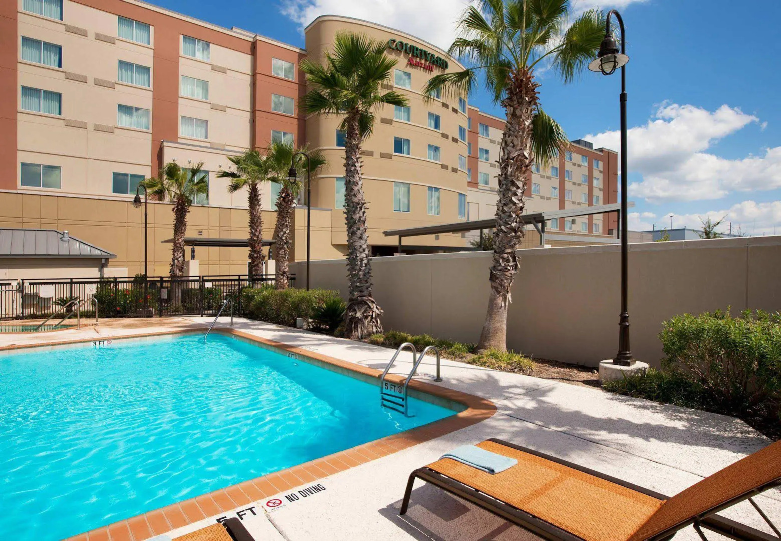 Courtyard by Marriott Houston Pearland