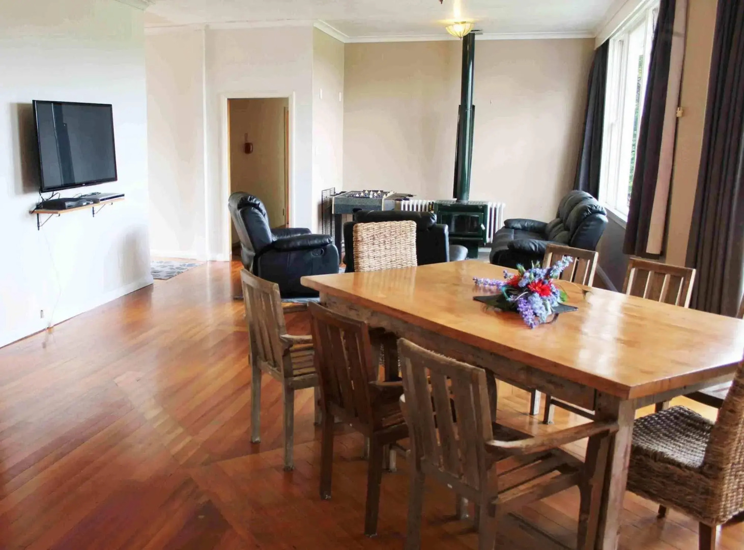 Snowy Waters Lodge & Tours