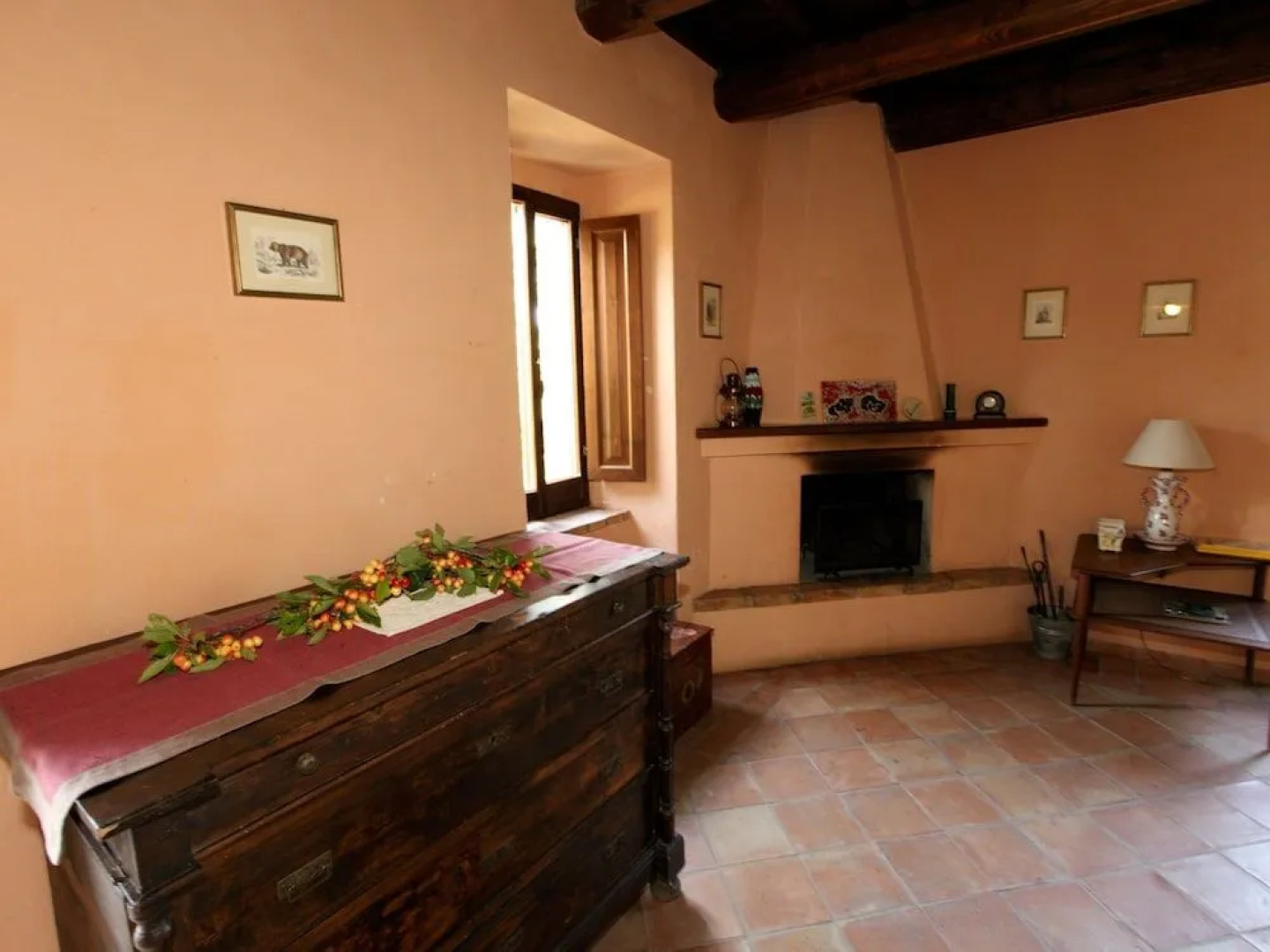 Cozy Cottage in Abbateggio with Garden