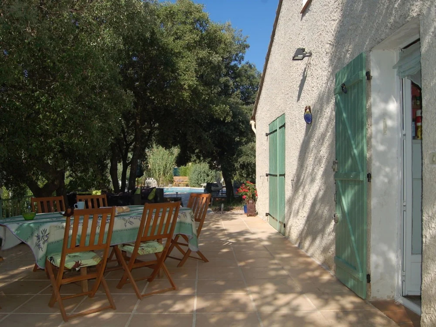 Modern Villa in Gareoult with Private Pool