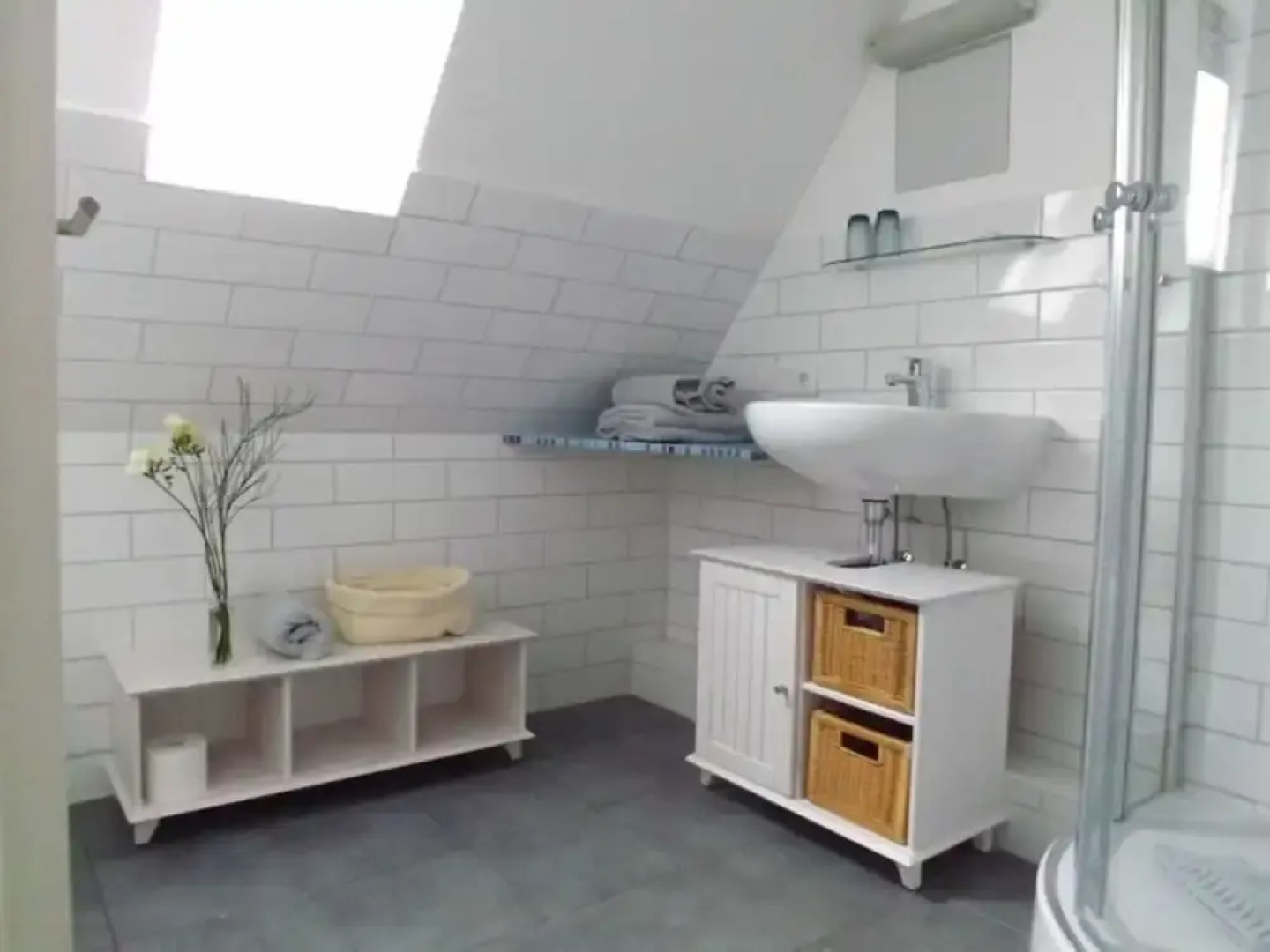 "luv" in House Smaswai 10