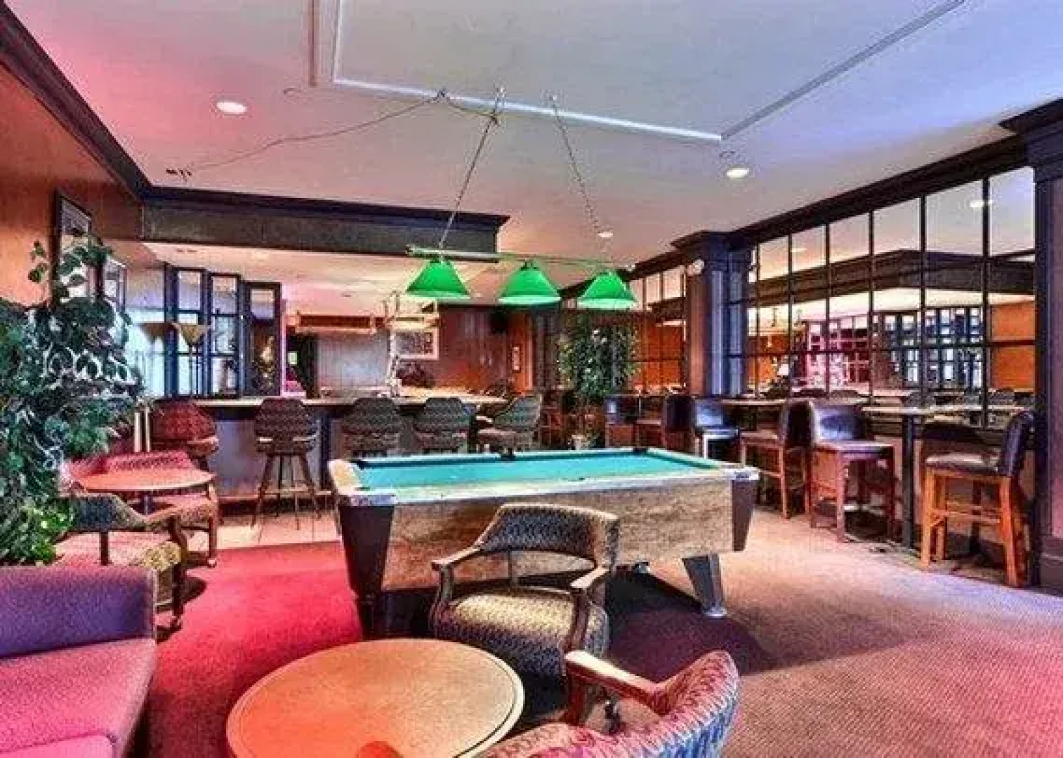 Rodeway Inn & Suites & Conference Center