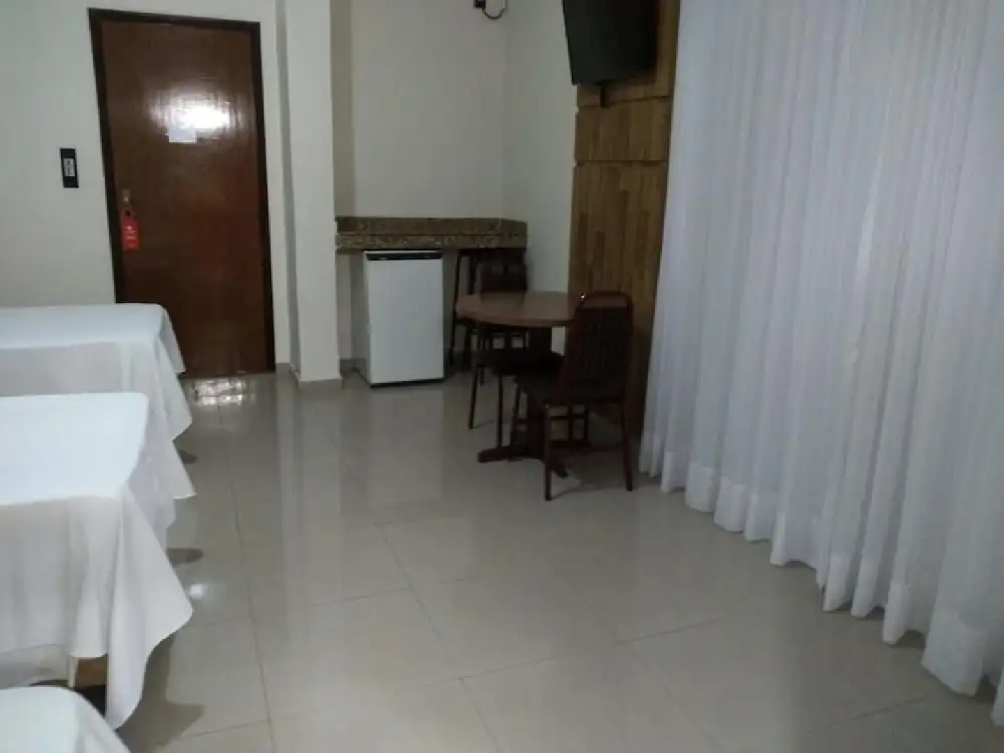 Victoria Plaza Hotel