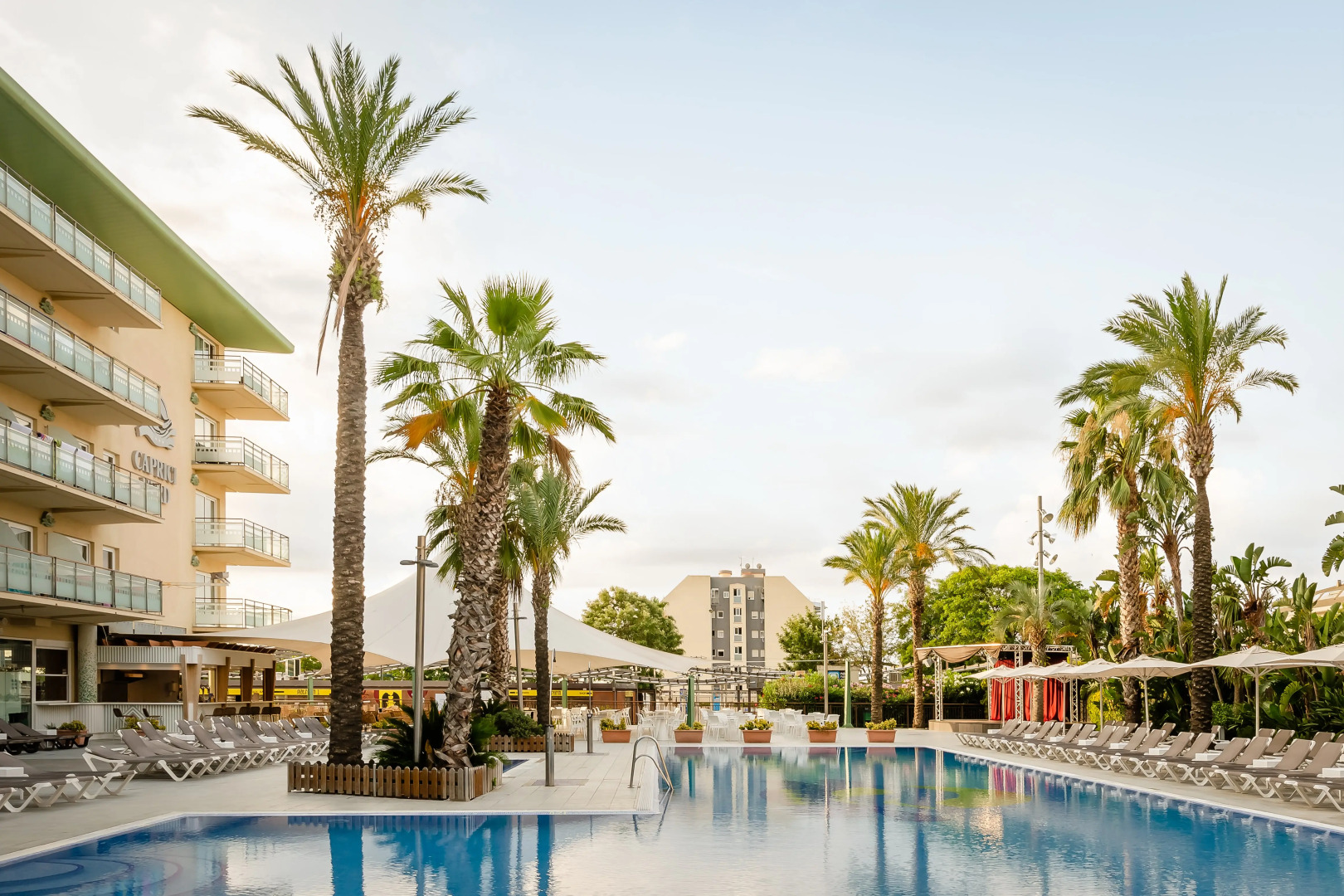 Отель Alegria Caprici Verd