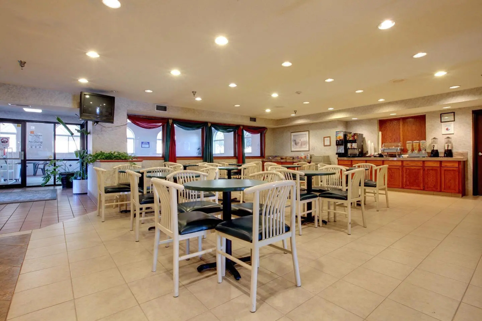 Americas Best Value Inn & Suites St. Louis, St. Charles Inn