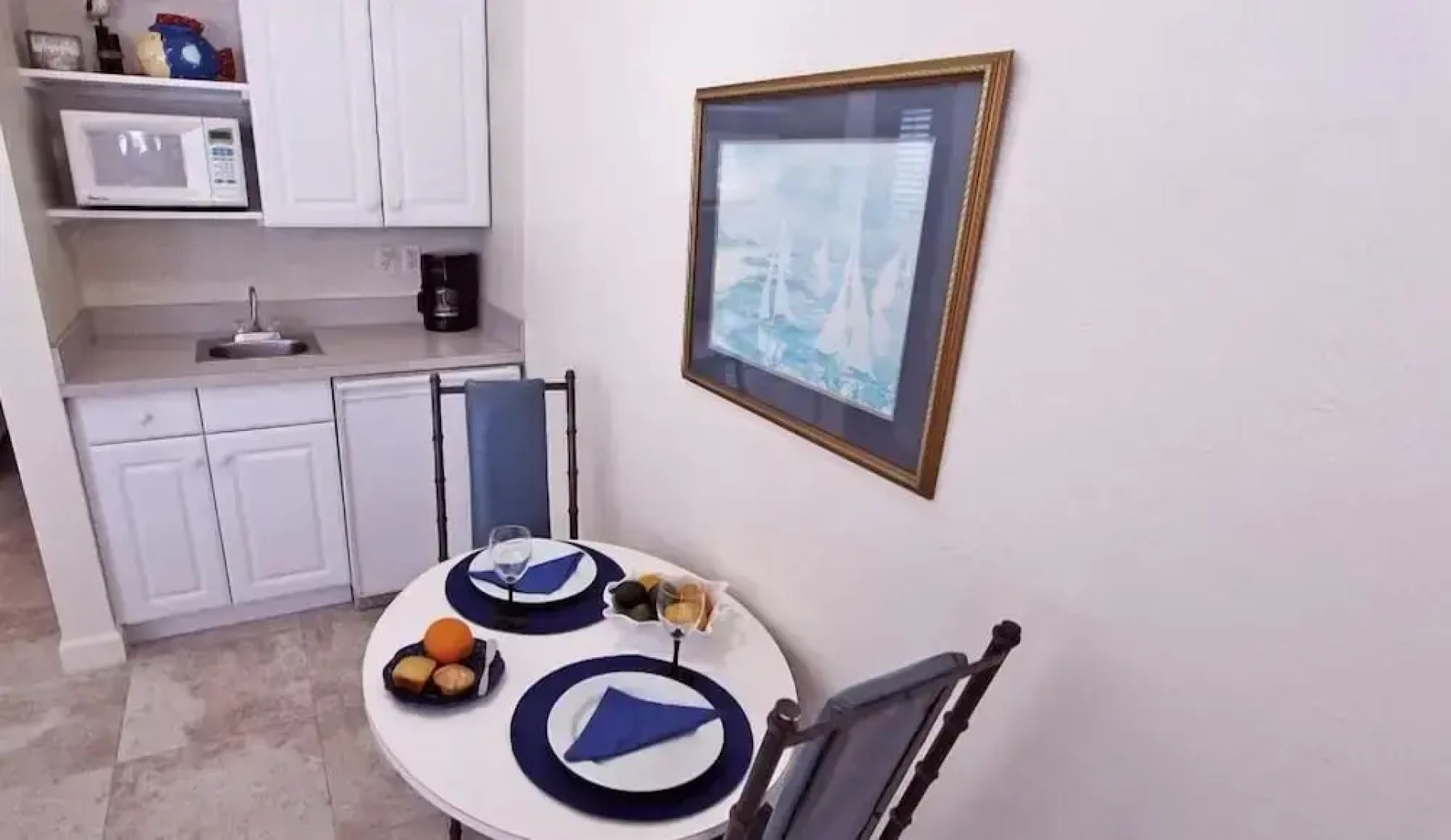 Beachouse Inn & Suites