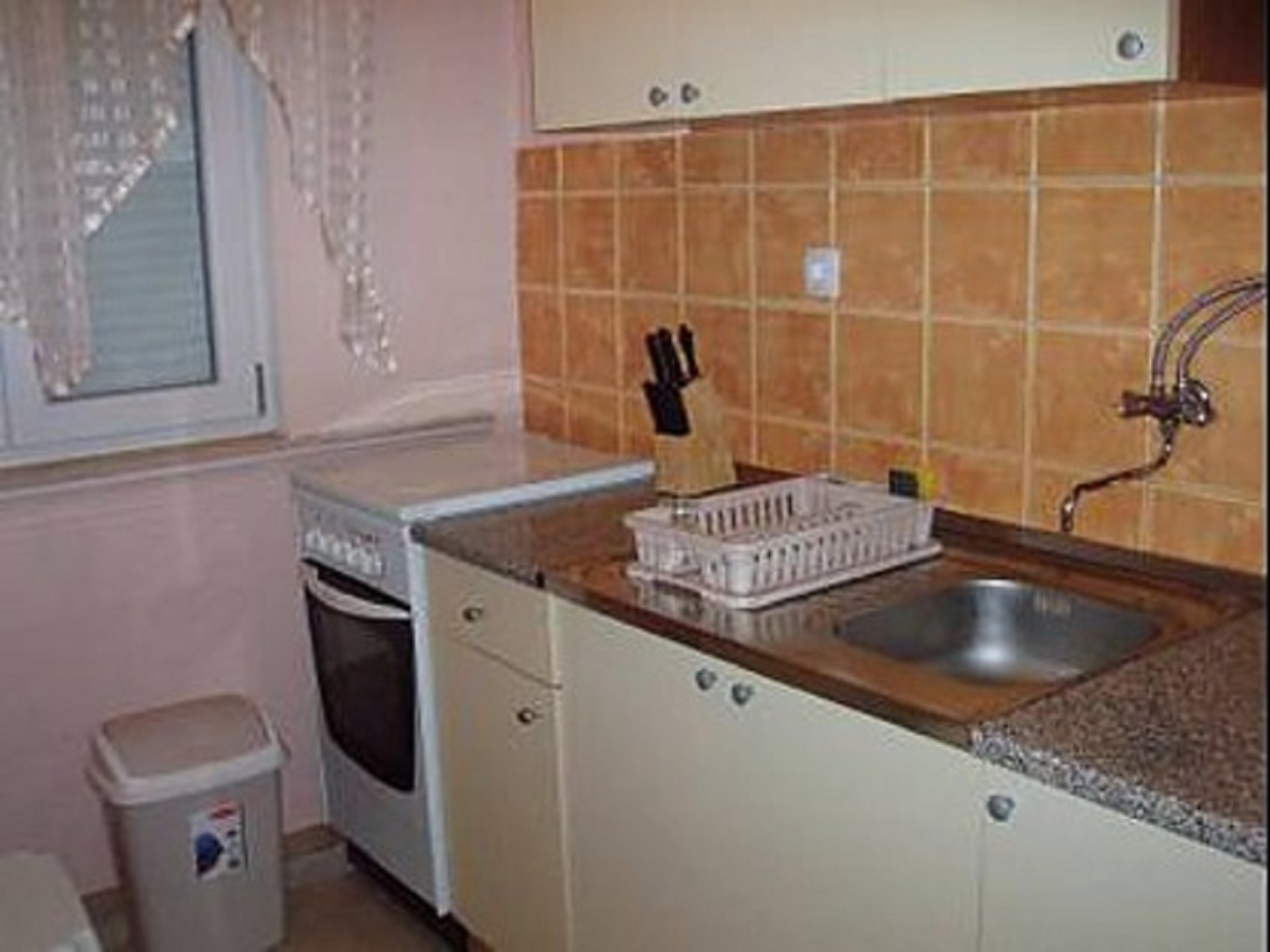 Apartment Lile - comfortable apartment and 3 bedrooms: A1 Pisak, Riviera Omis