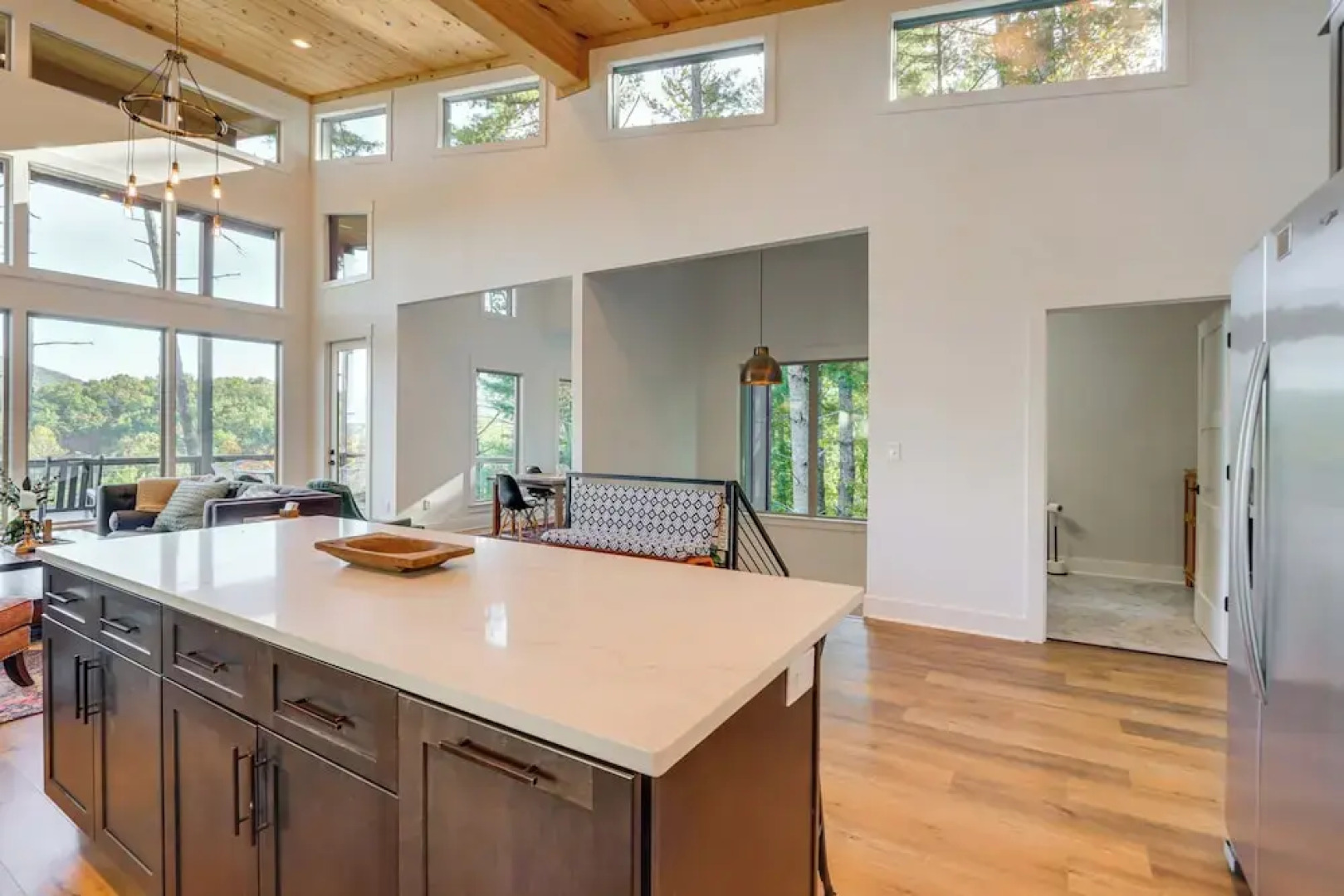 Modern Mtn Cabin w/ Deck & Views in Blue Ridge!