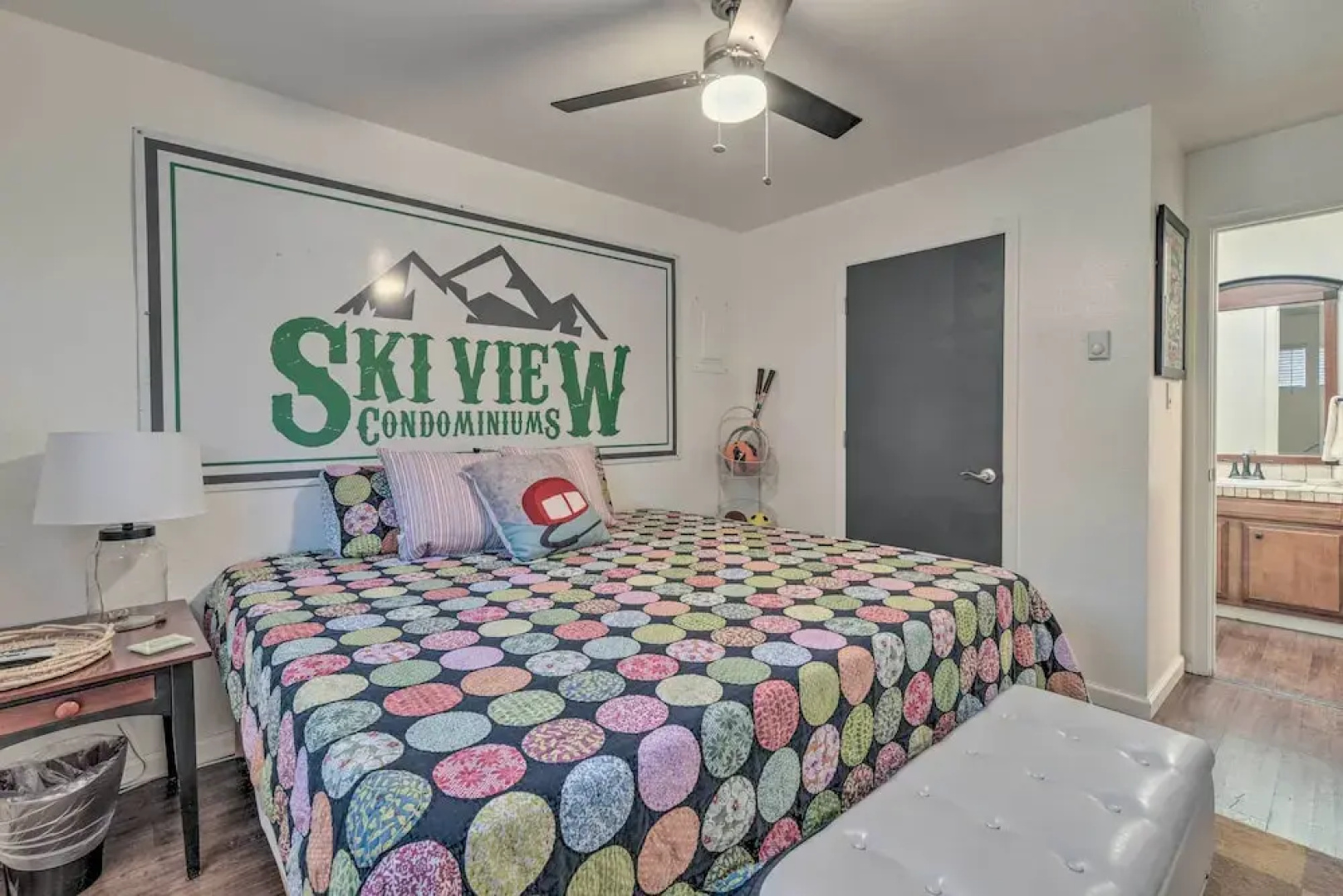 Walk to Ski Slopes! Red River Condo w/ Fireplace
