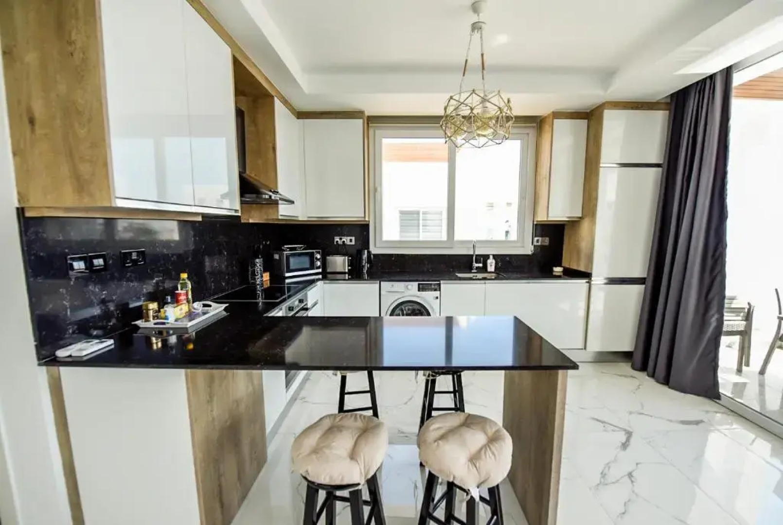 Luxury Four seasons Life apartment Bogaz