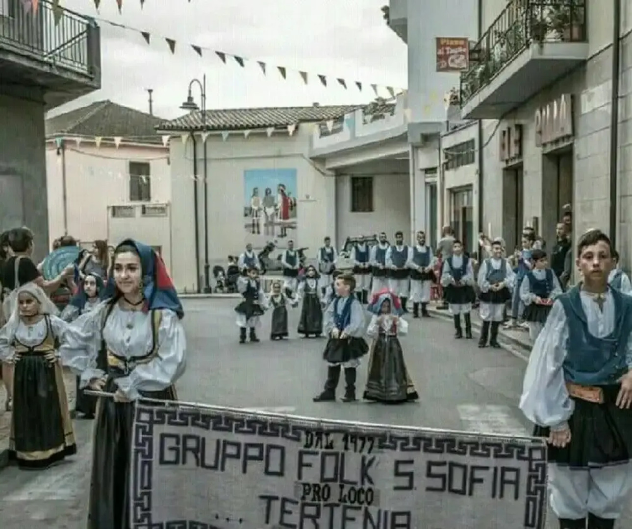 Foximanna on the North Floor in a Villa Surrounded by Greenery Facing the sea