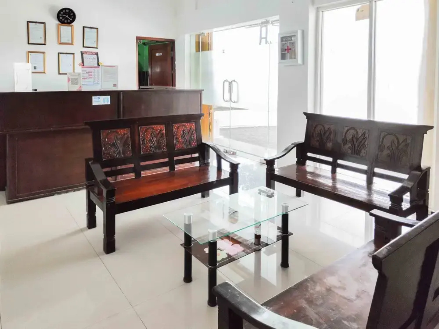 RedDoorz near Prambanan Temple