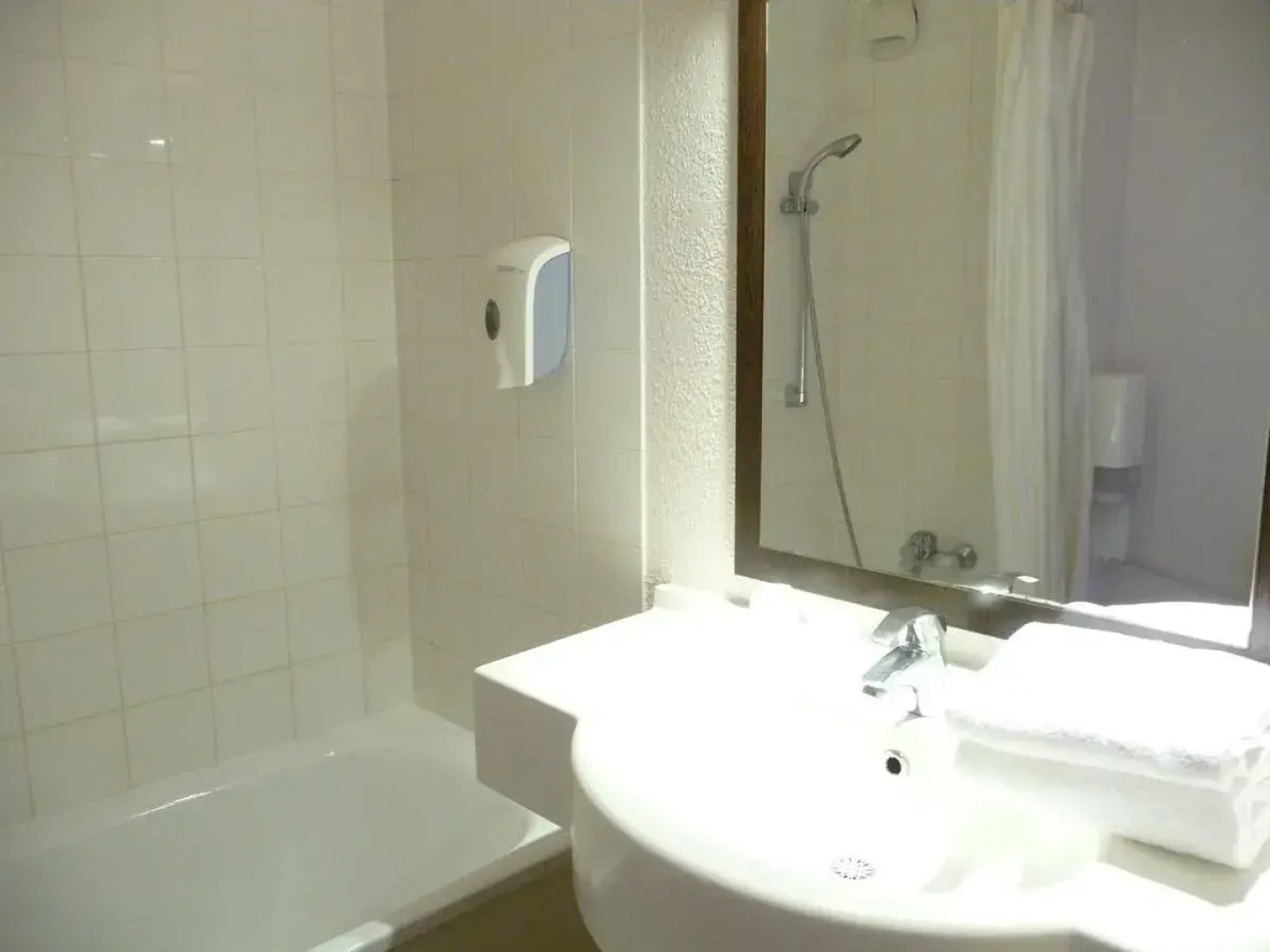 hotelF1 Igny Massy TGV