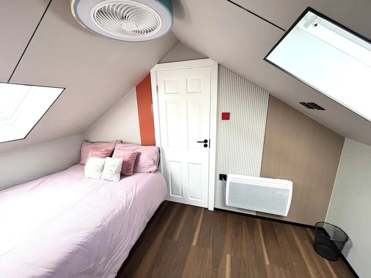 OYO Welsh Holiday Accommodation - Modern Stay