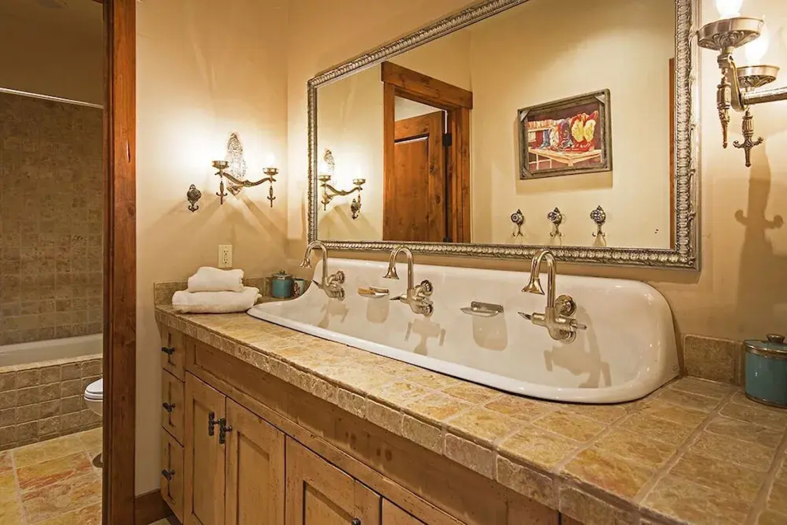 4BR Luxury Ranch Cabin by RedAwning