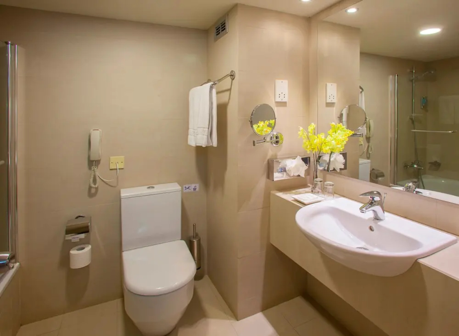 Louis Imperial Beach Hotel