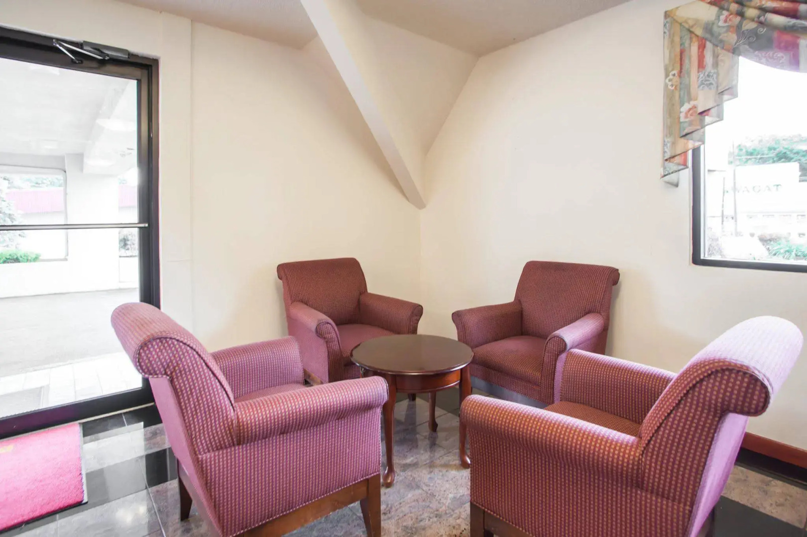 MHO Hotel Bordentown