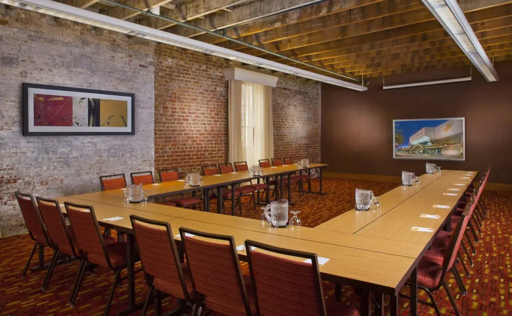 Courtyard by Marriott New Orleans Warehouse Arts District