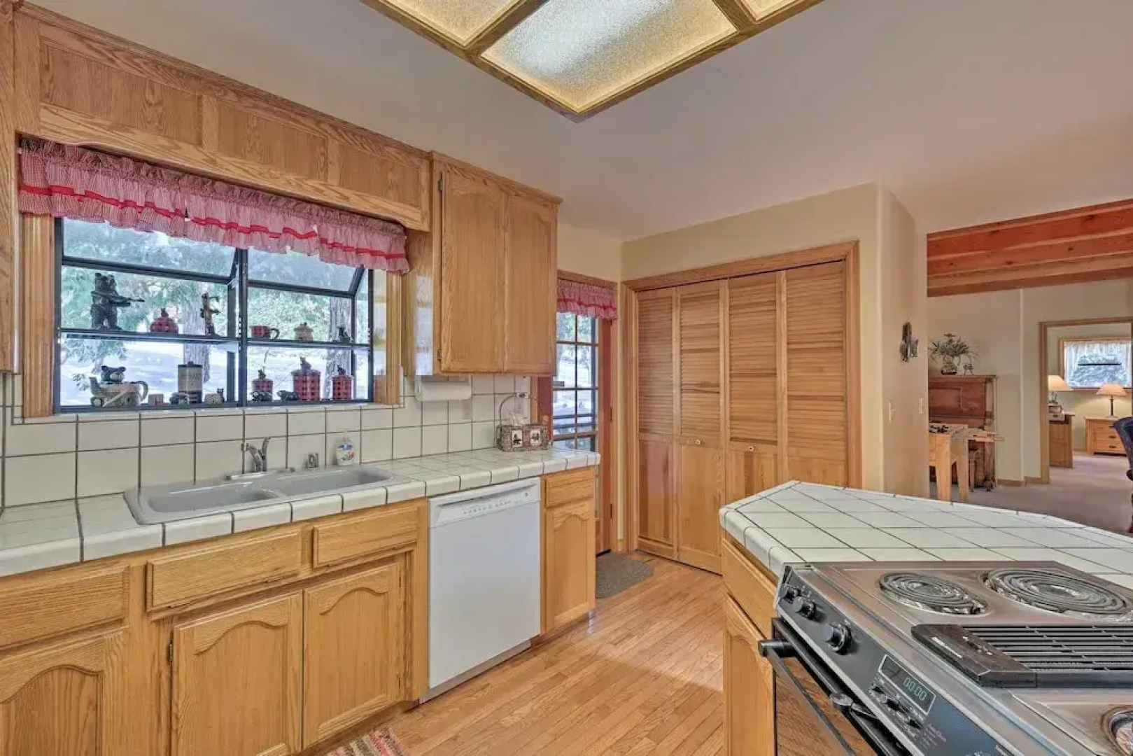 Near Bear Valley: Peaceful Arnold Home w/ Hot Tub