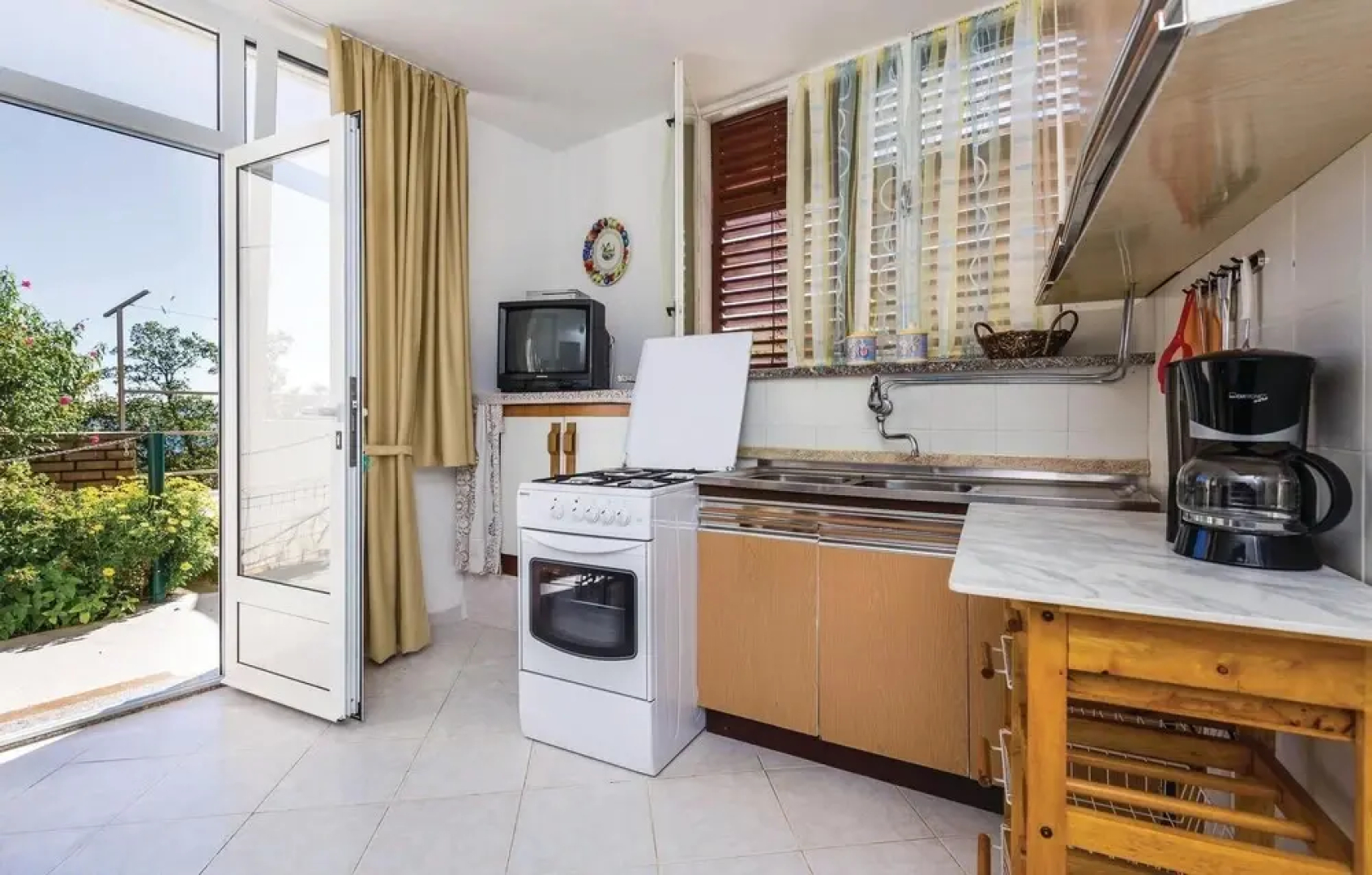 Stunning Home in Medveja With Wifi and 3 Bedrooms