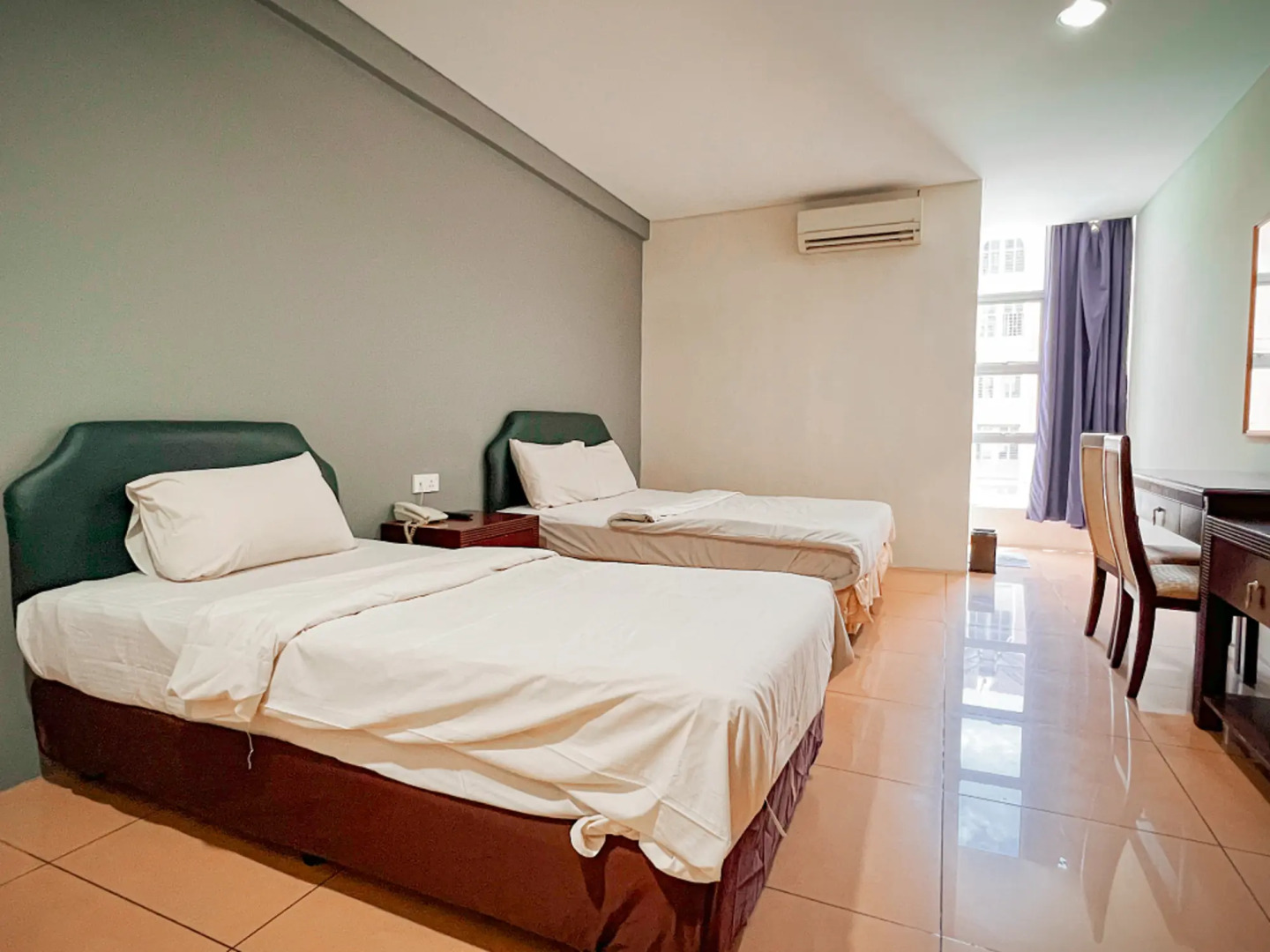 OYO 43955 N9 Business Hotel