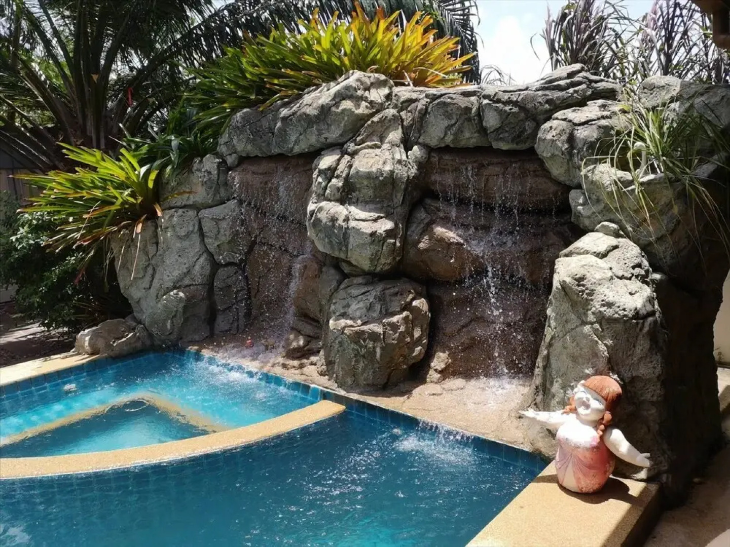 Xanadu Pool Villa at Phala