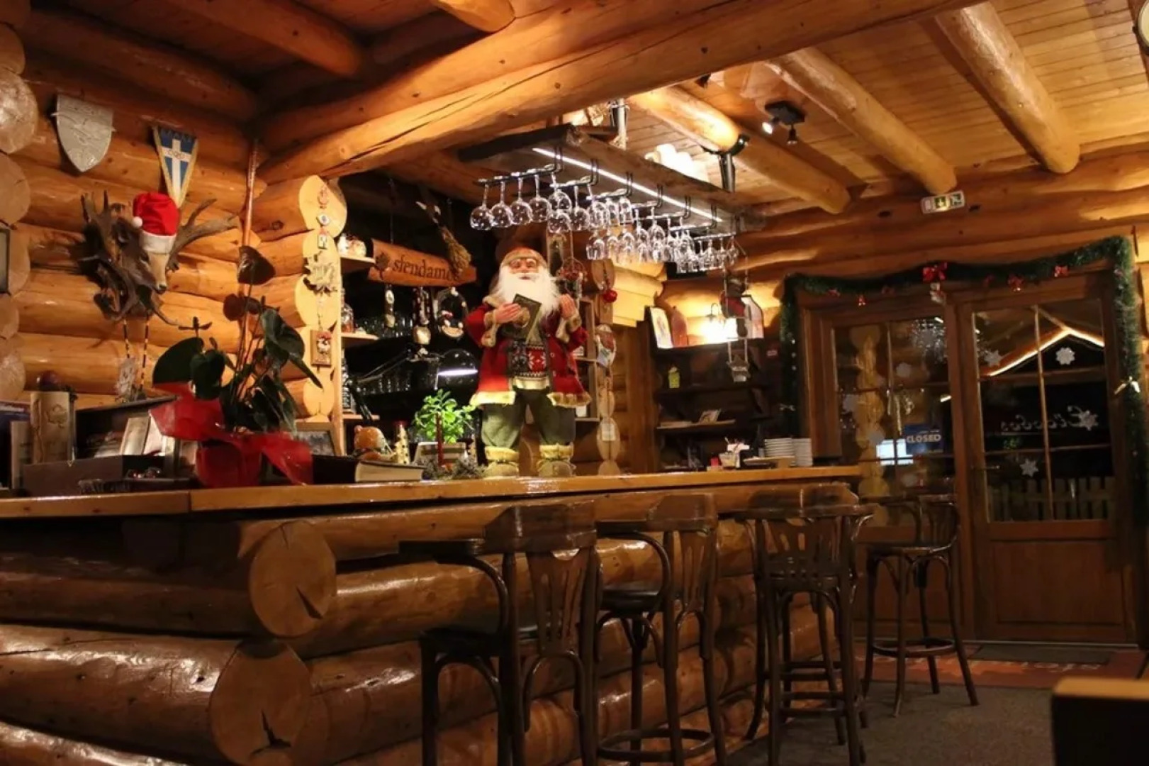 Sfendamos Wood Village