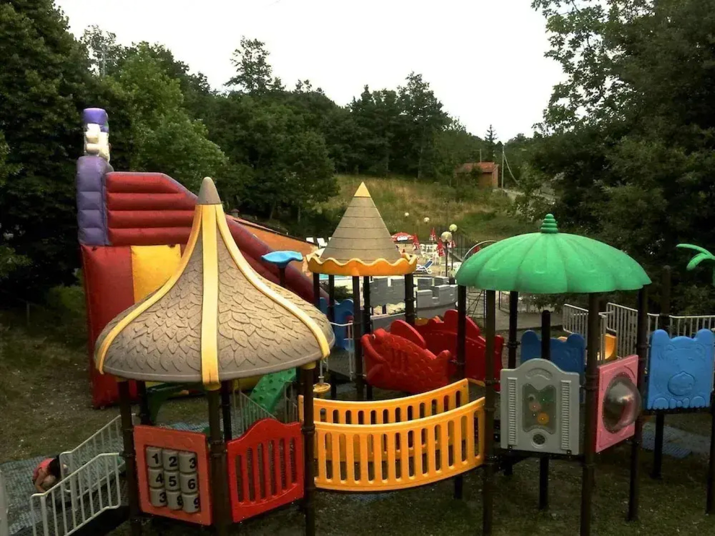 Snug Mobile Home in Toscana With Garden