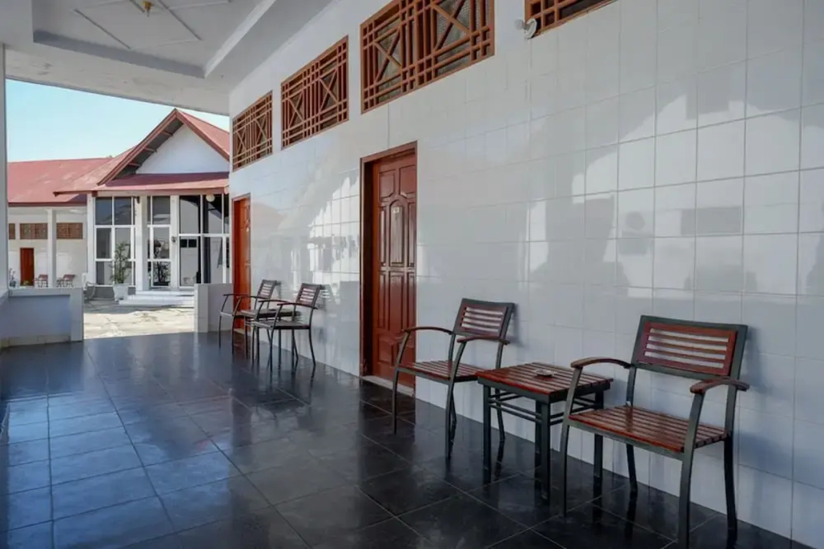 RedDoorz @ Hotel Horas Palopo