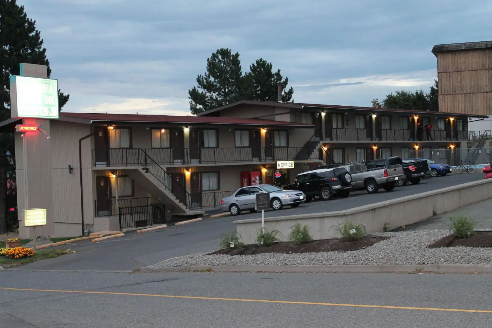 Columbia Motor Inn
