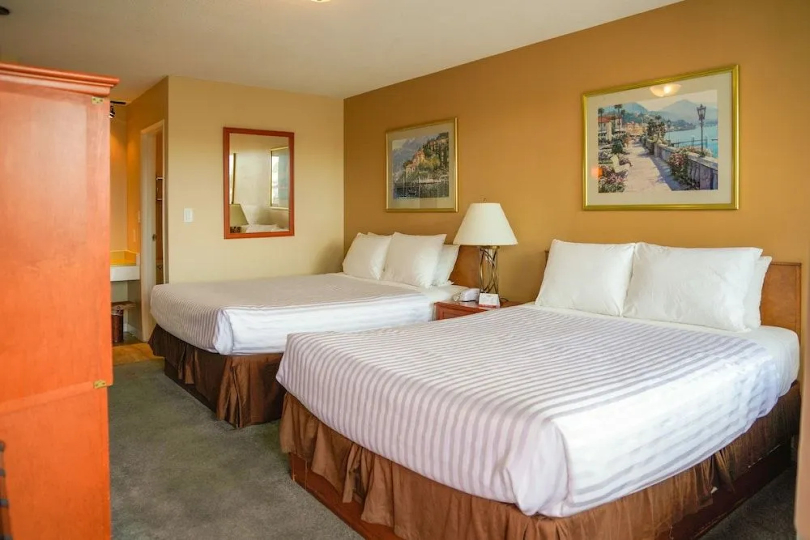 Thunderbird Motor Inn