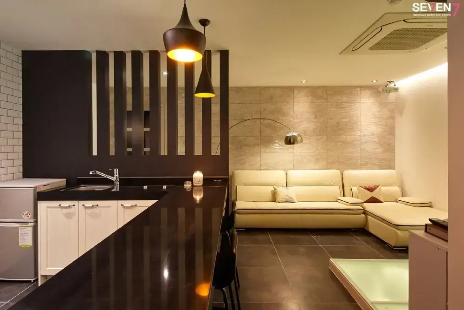 Seven Hotel