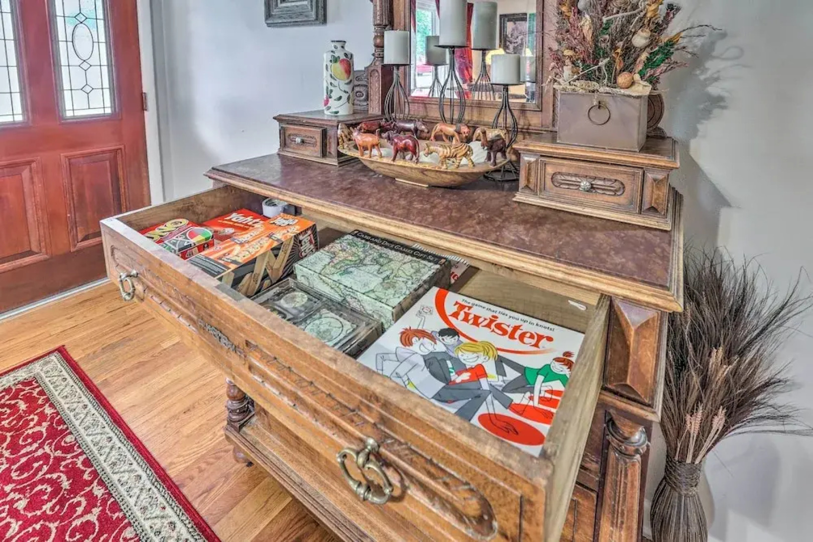 Relaxing Golden Getaway w/ Grill < 1 Mi to Town!