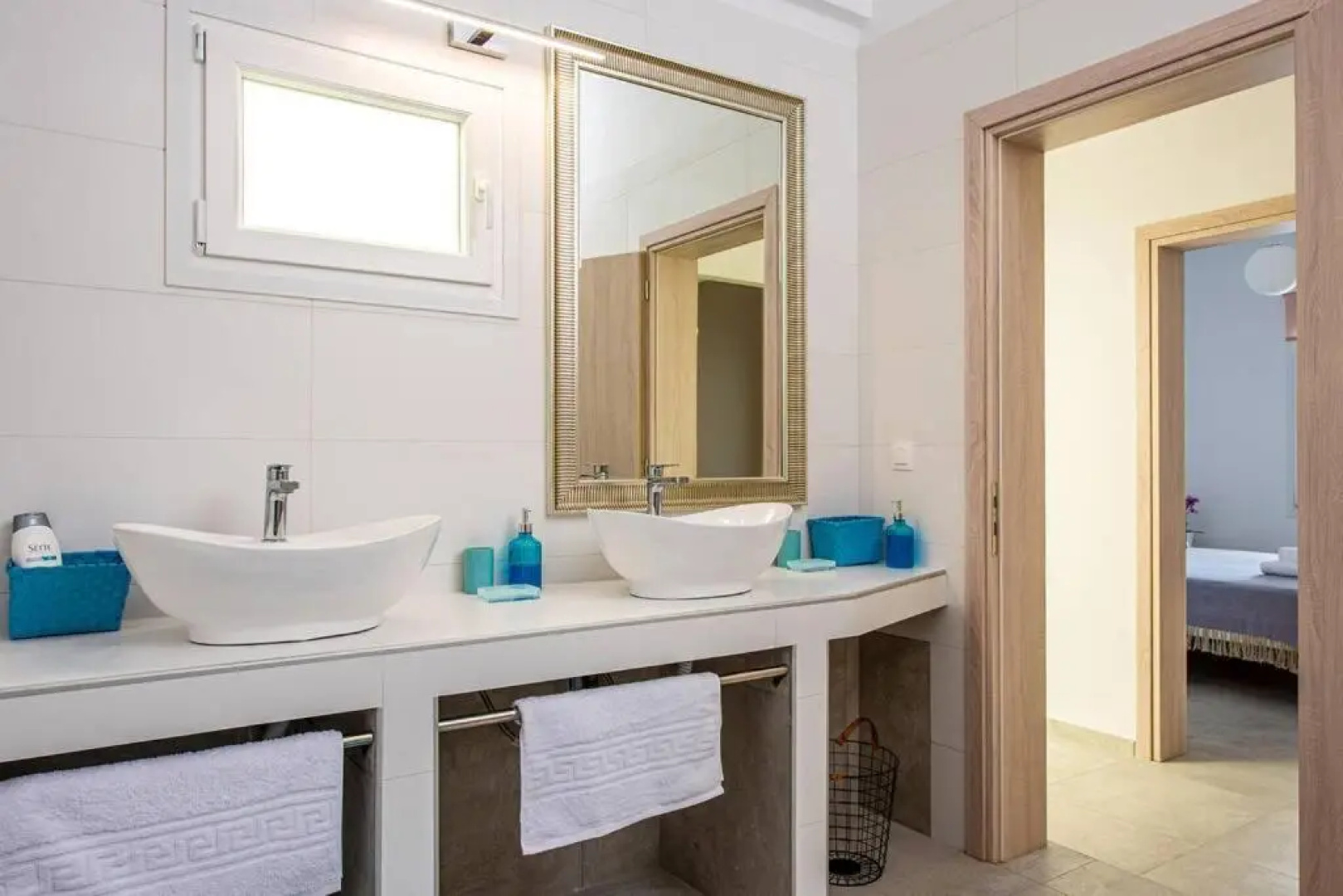 Amazing Seafront Suite
