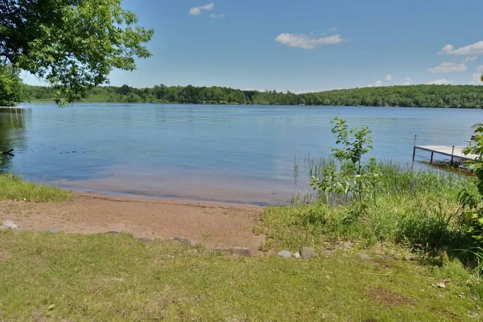 Thirty Point Lodge 3 Bedroom Hotel Room by Redawning