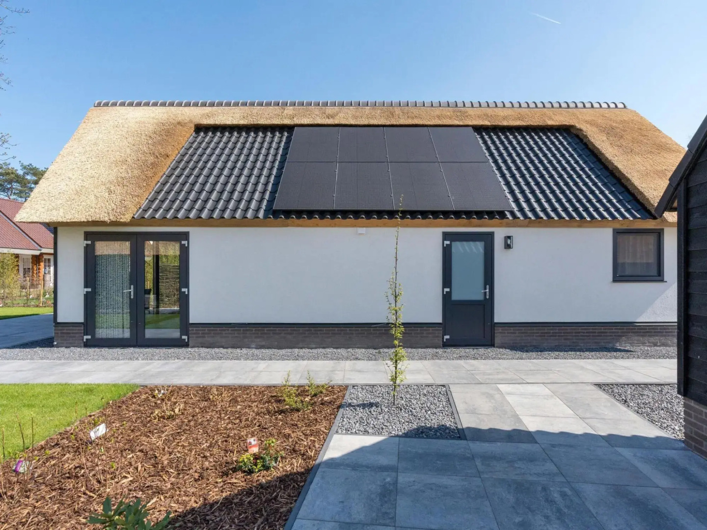 Beautiful house with two bathrooms on a holiday park near Baarle-Nassau