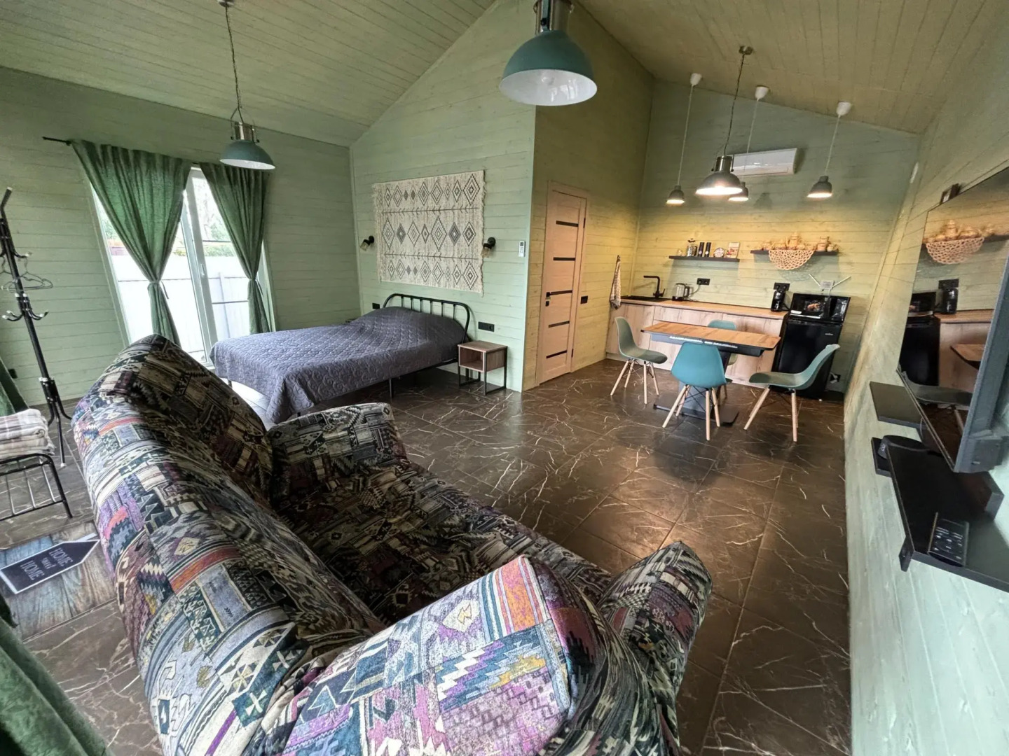 ChakChak Glamp (ЧакЧак Глэмп)