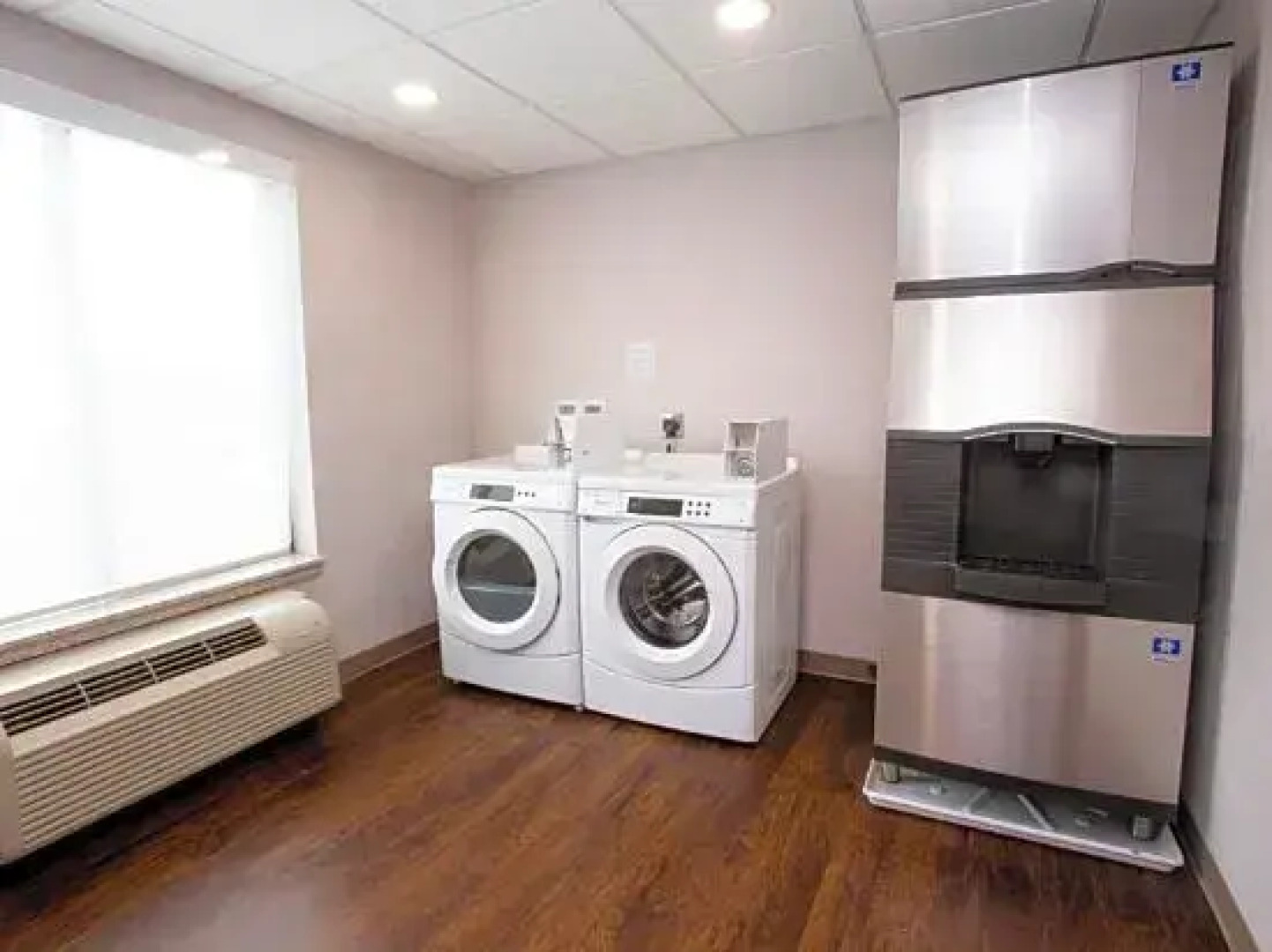 Holiday Inn Express Hotel & Suites Bethlehem Airport/Allentown area