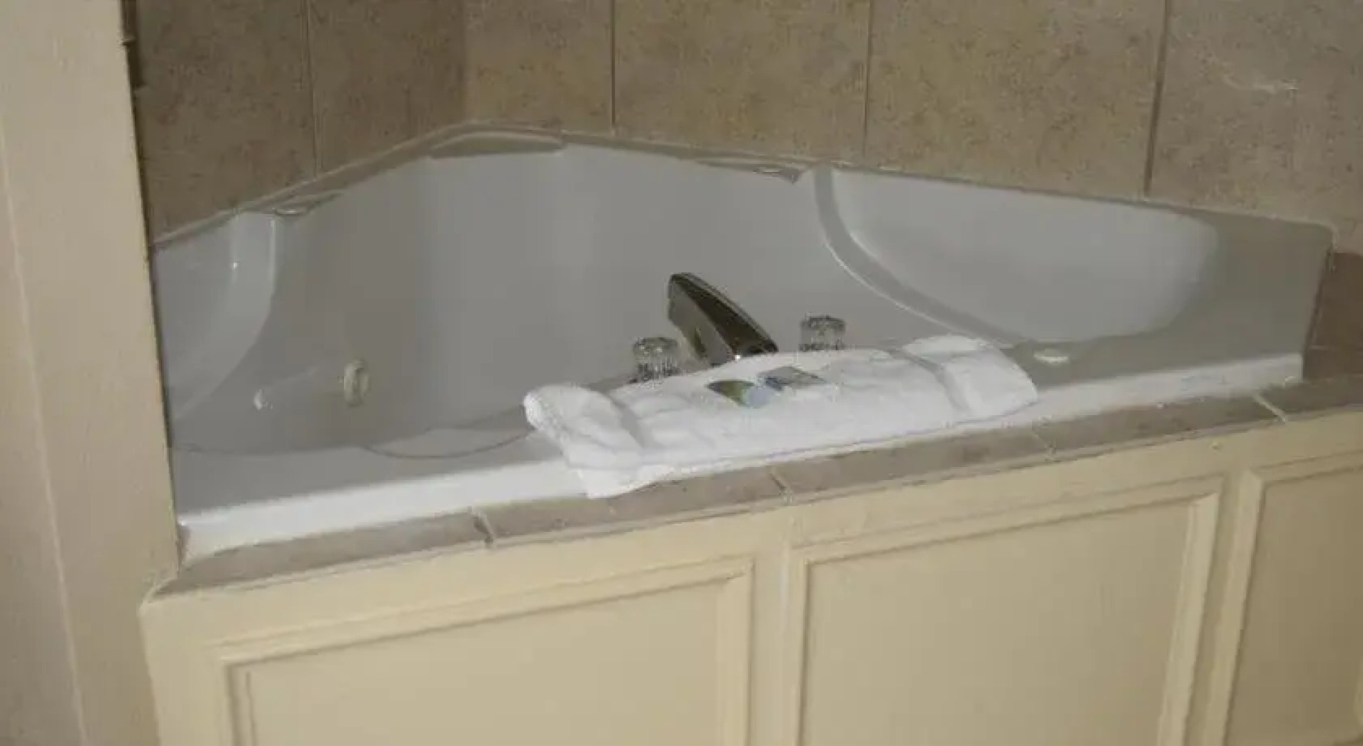 Atkinson inn and suites