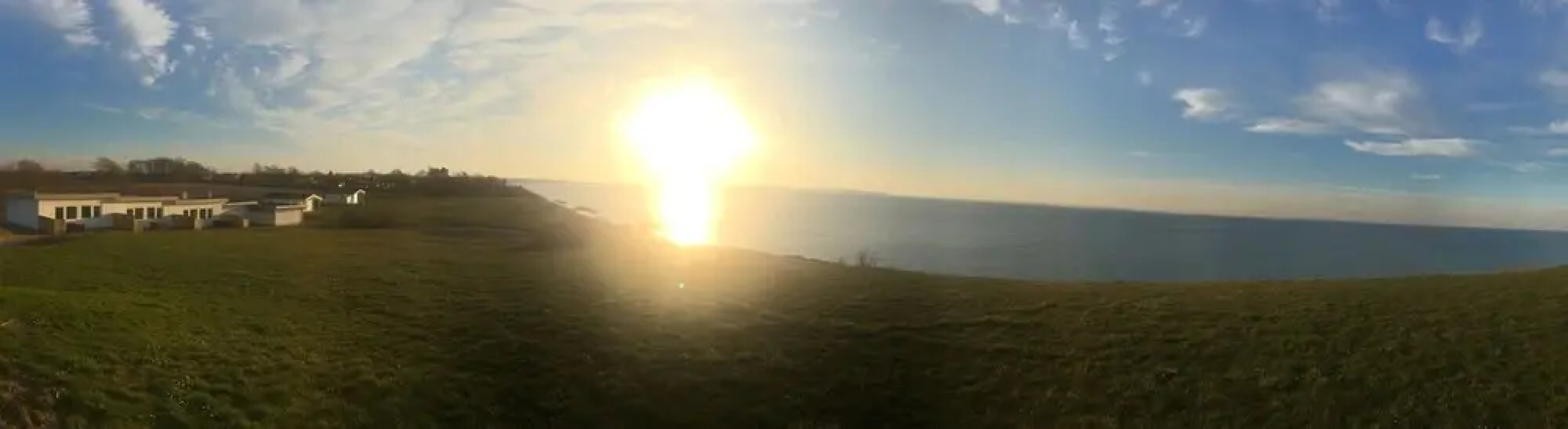 Beachfront Apartment D, 2 Bedrooms, Free Parking