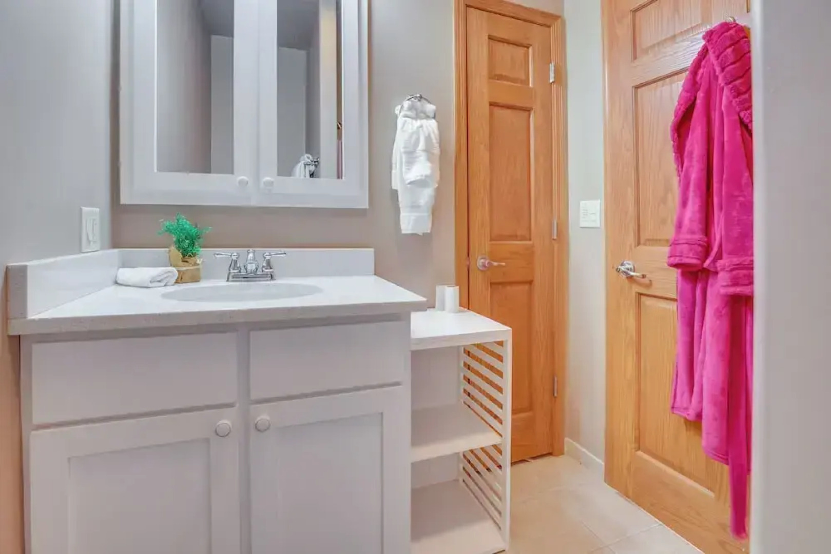 Mcgregor Condo w/ Brewery On-site: Steps to River!