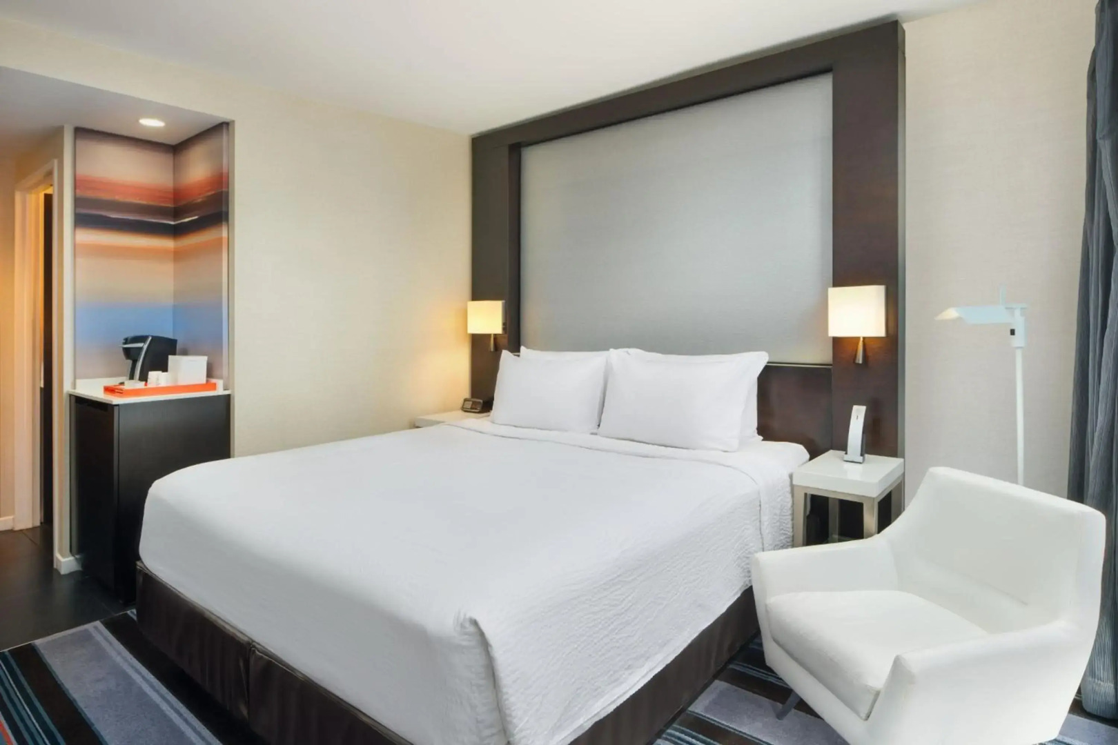 Courtyard by Marriott New York Manhattan / Central Park