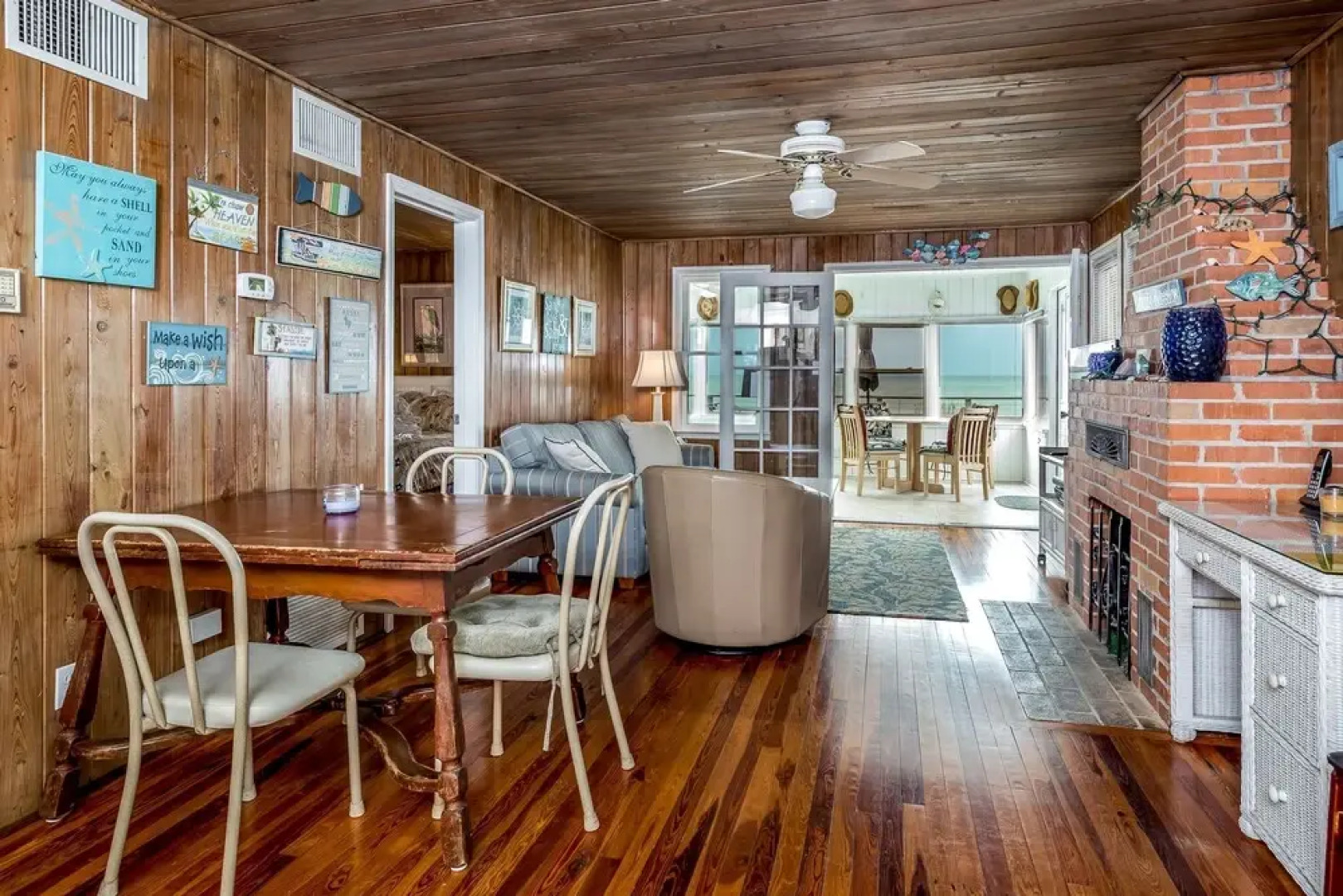 Sandy Toes Cottage by Vacation Rental Pros