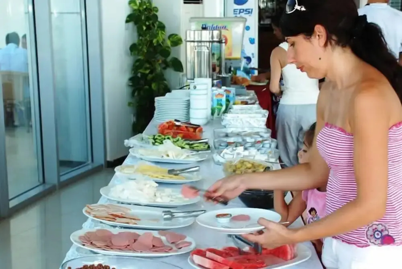 Yeldener Crystal Rocks