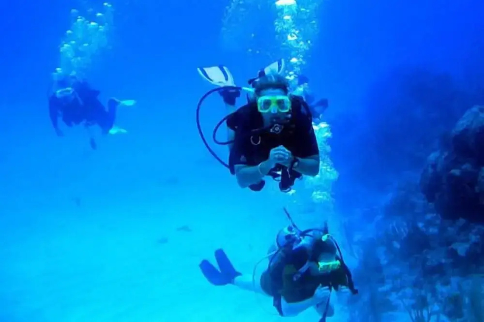 Luxury 3BR Apartment With Marina Views