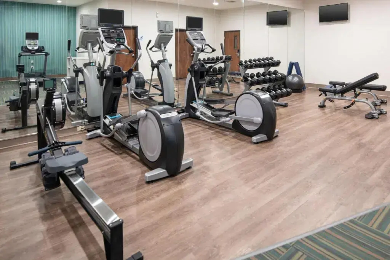 Holiday Inn Express & Suites N Waco Area - West by IHG